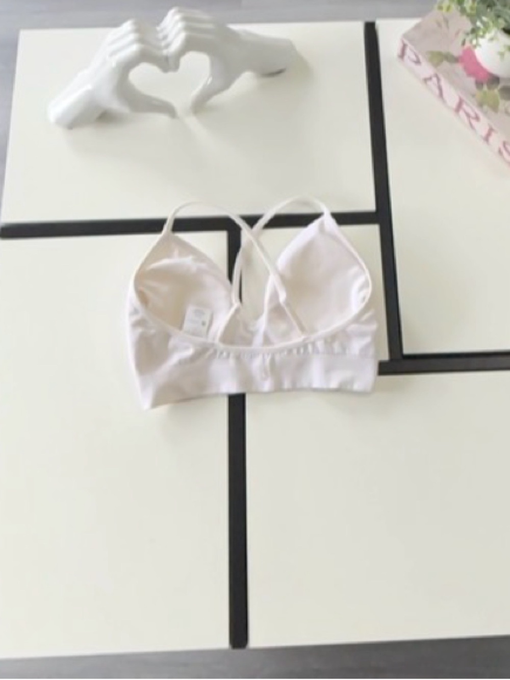 Buffbunny Collection White Seamless Ribbed Sports Bra - Size Medium - Picture 3 of 7